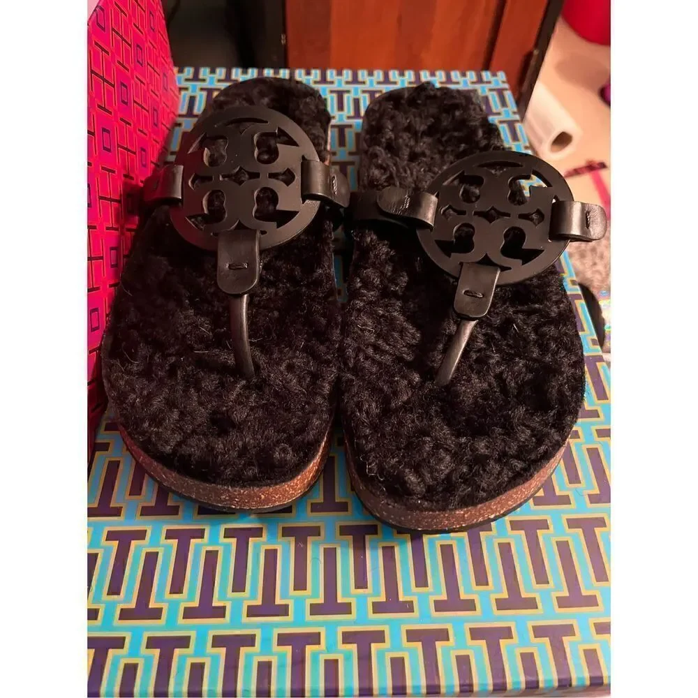 NIB Tory Burch Miller Cloud Shearling Medallion Thong Sandals